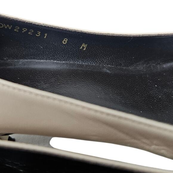 Stuart Weitzman 8 Cream Black Leather Kitten Heel Pump Cap Toe Career Classic - Picture 4 of 5